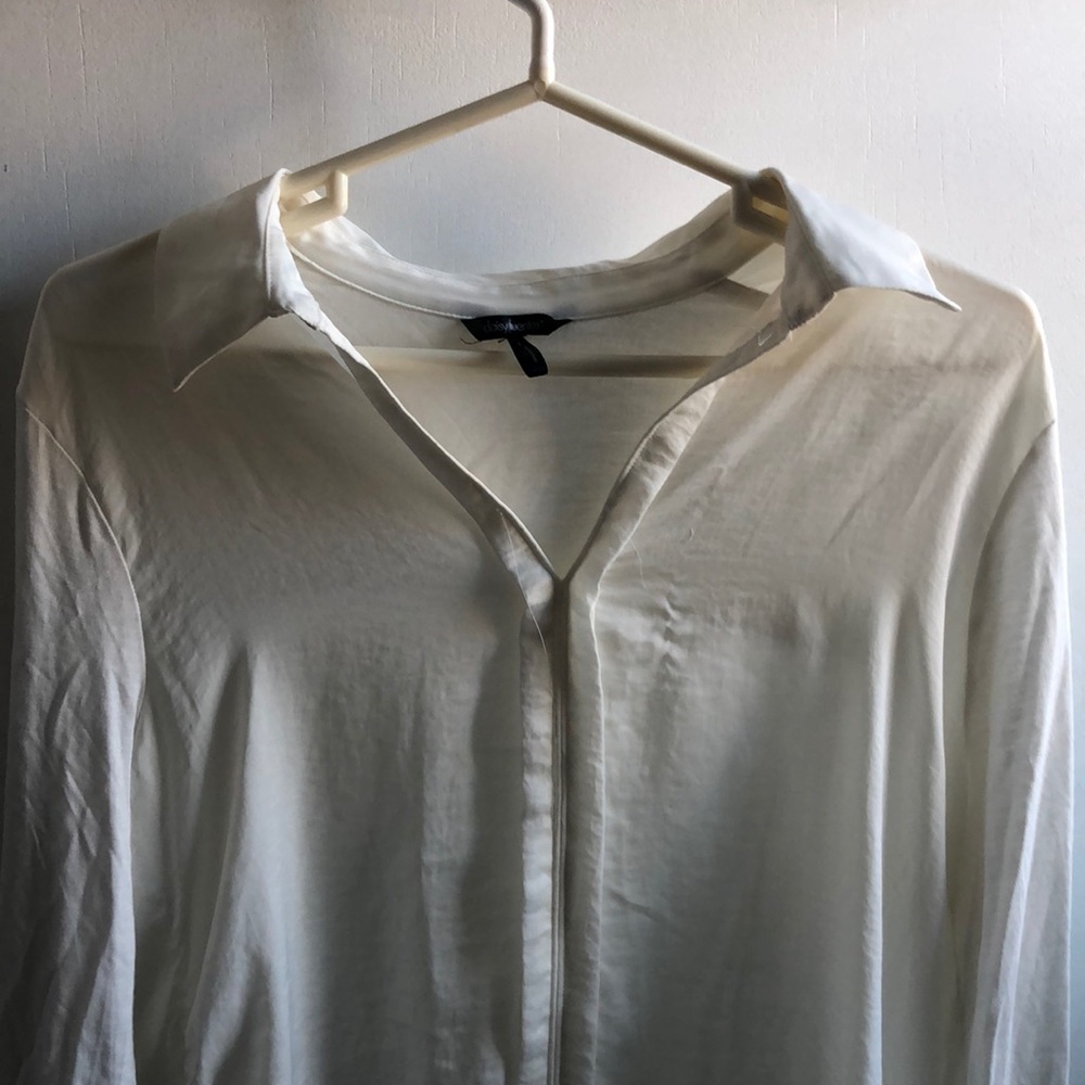 Daisy Fuentes unique blouse